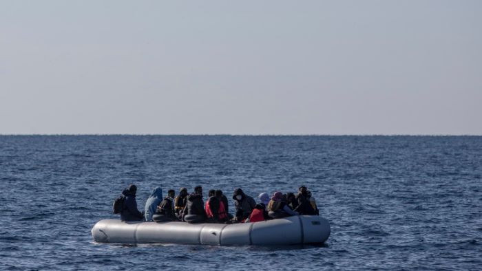 Броят на мигрантите, пристигнали нелегално във Великобритания с малки лодки